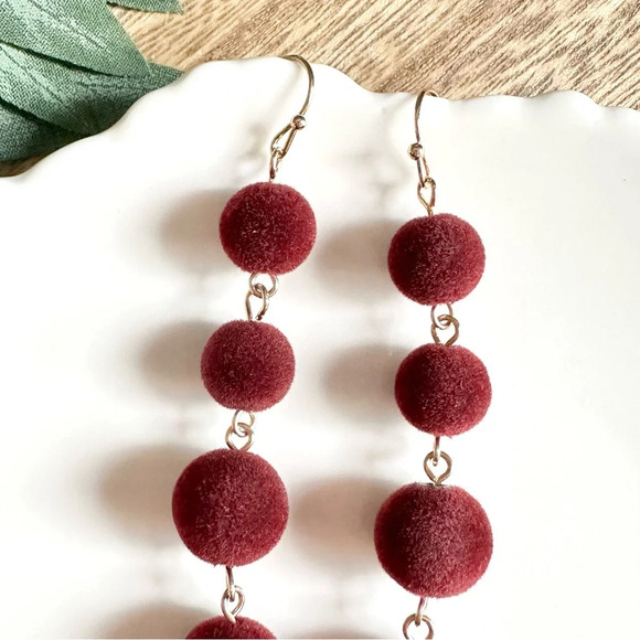 2/$30🌵 Burgundy Velvet Tiered Ball Earrings Drop Dangle Long Sphere Gift NEW - Picture 4 of 10